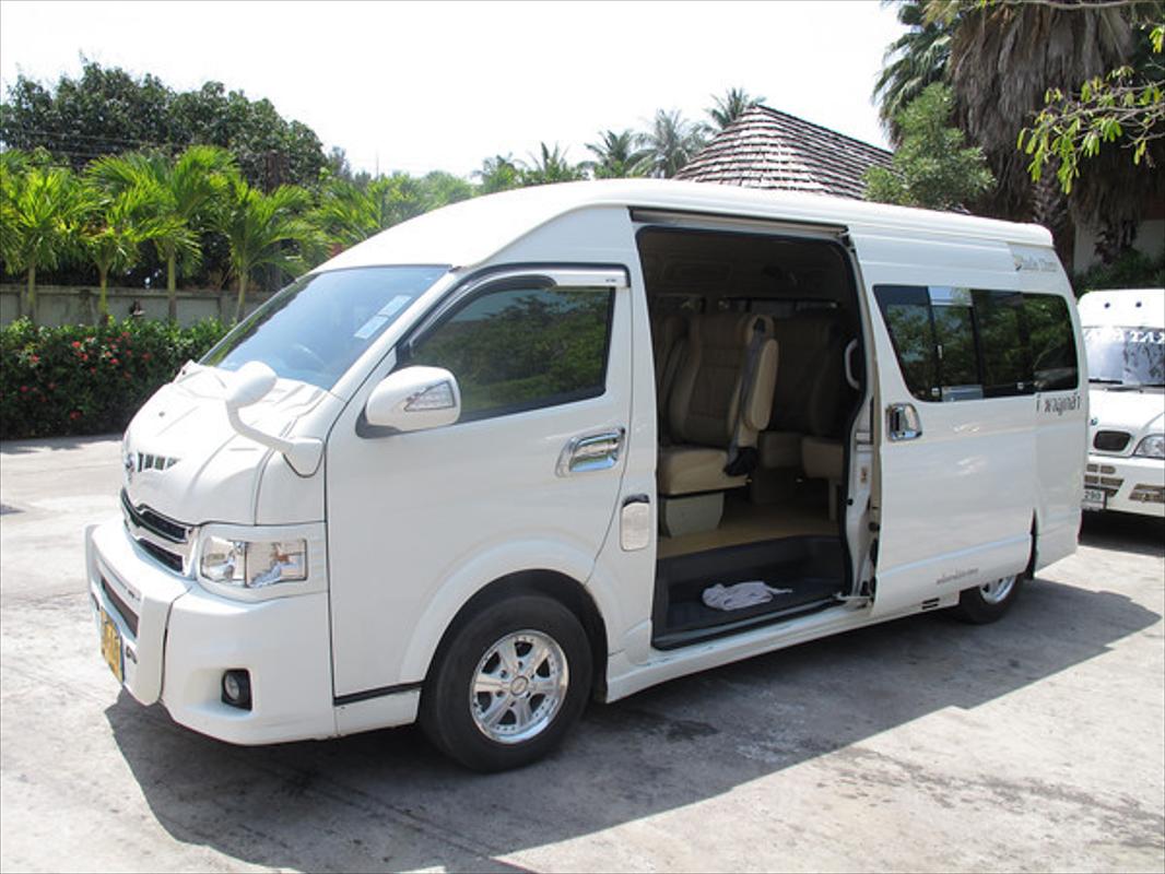 Alexandria Shuttle