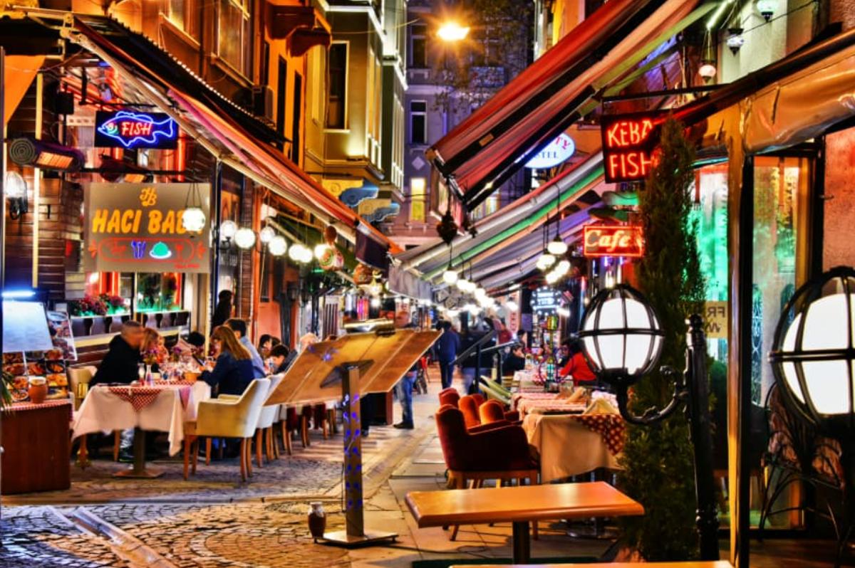 Nightlife in Istanbul