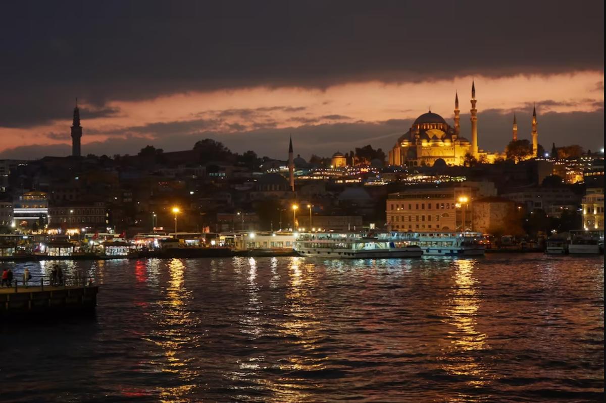 What to Expect on a Dinner Cruise on Bosphorus?