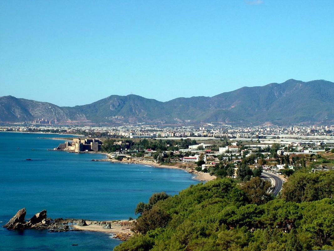How Far is Antalya Airport From
