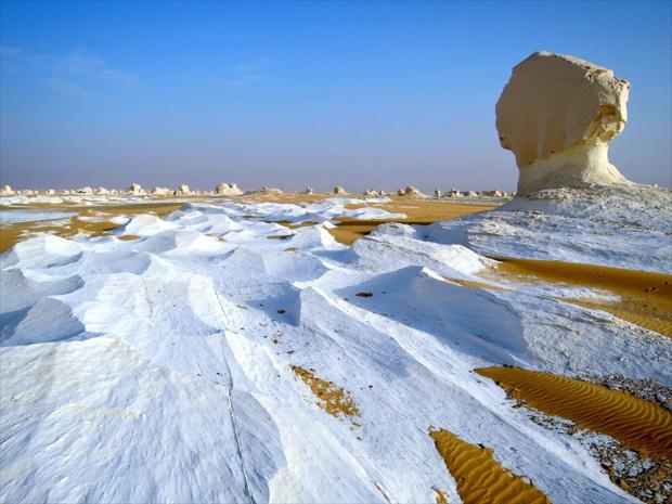 1 Night & 2 Days The White Desert and El Bahariya Oasis Desert Safari Tour Package